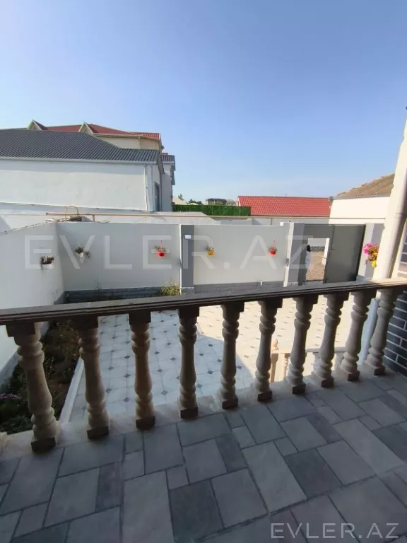 Satılır, həyət evi/villa