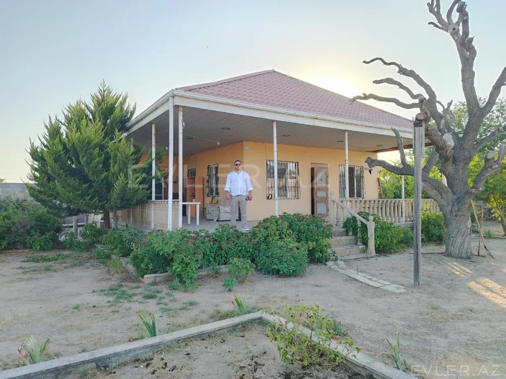 Satılır, həyət evi/villa