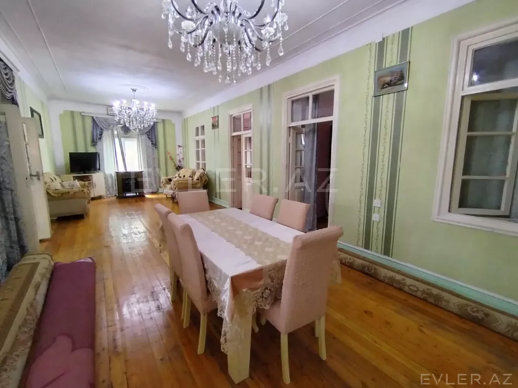 Satılır, həyət evi/villa