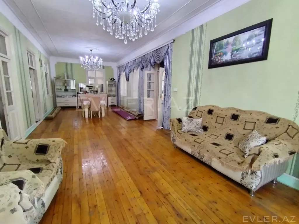 Satılır, həyət evi/villa