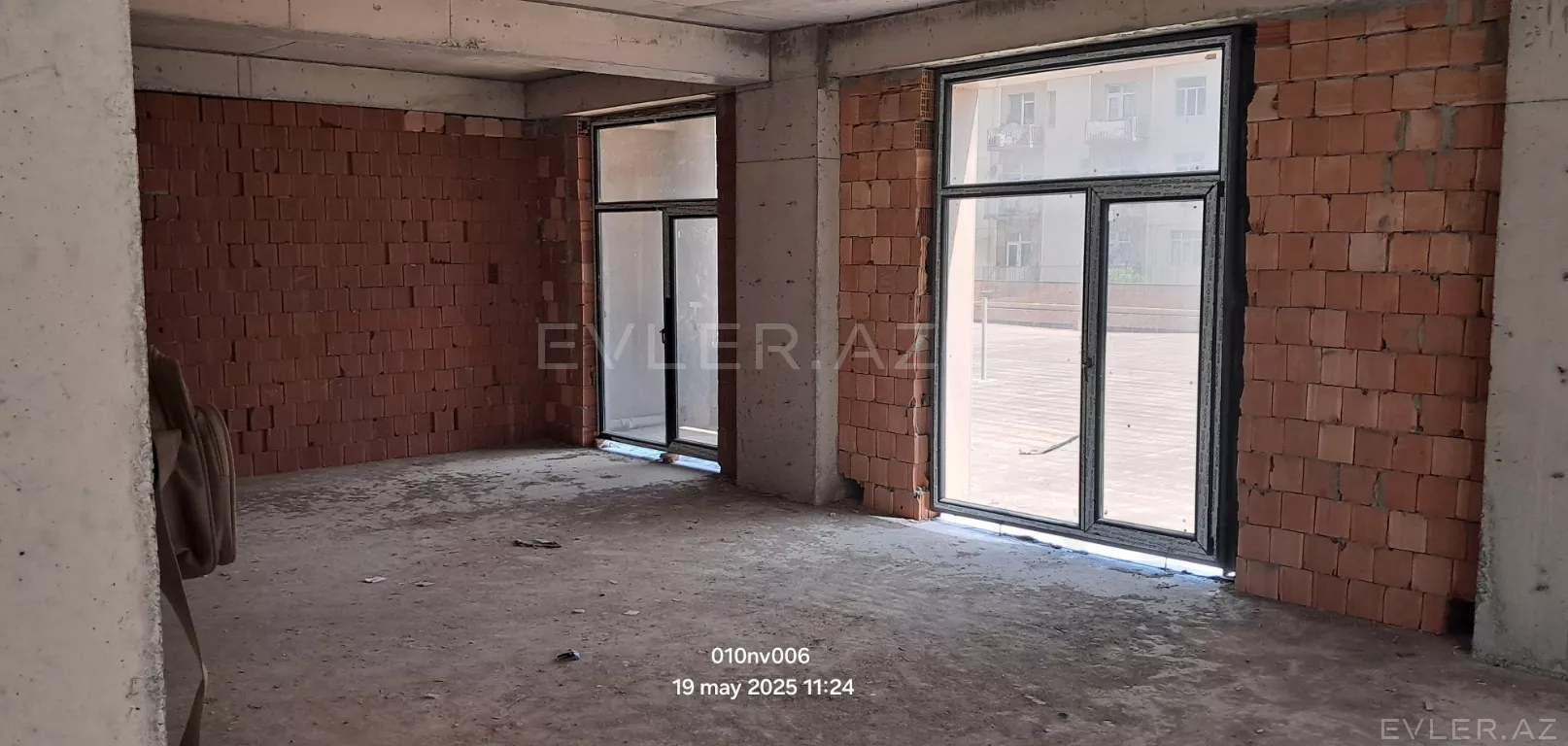 Satılır, yeni tikili
