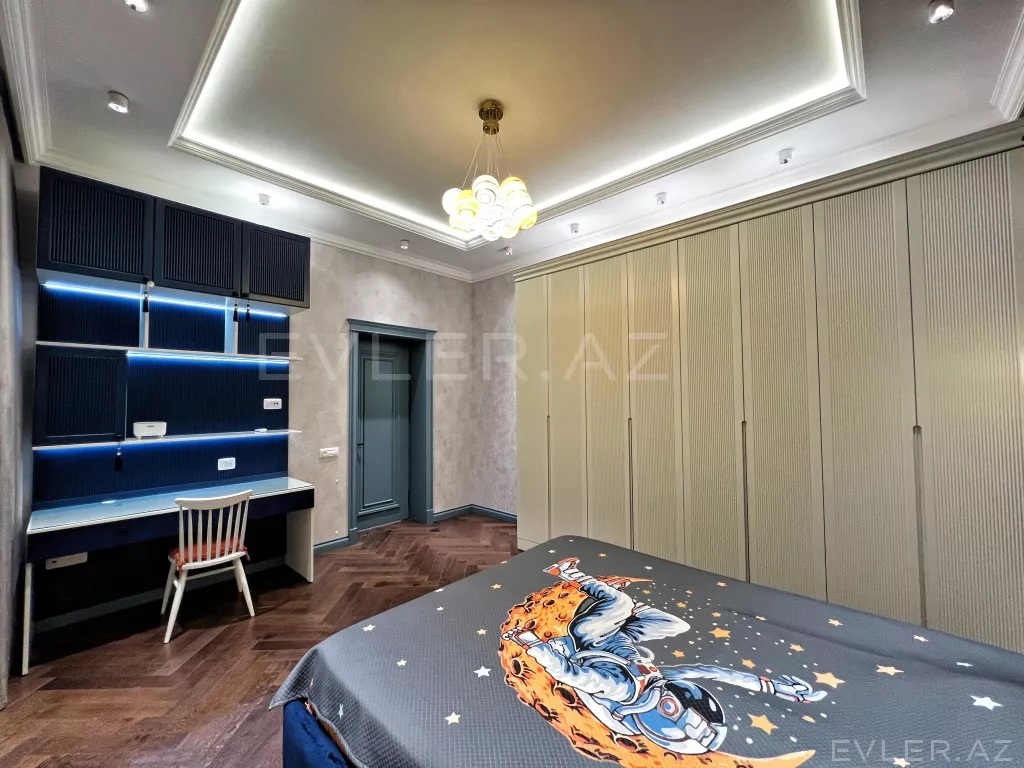 Satılır, həyət evi/villa