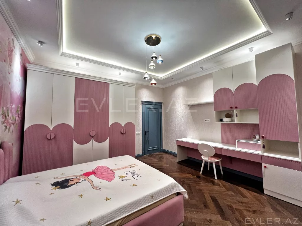 Satılır, həyət evi/villa