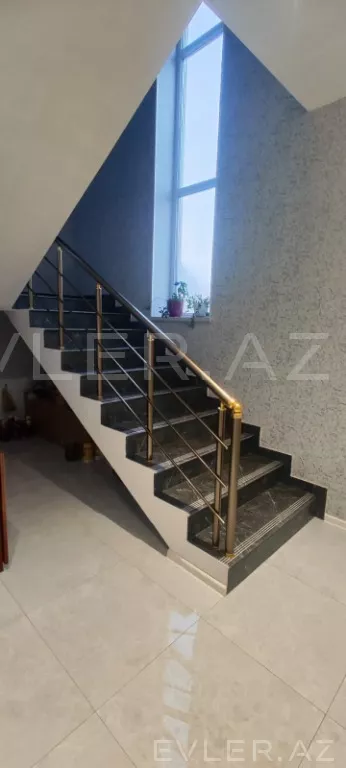 Satılır, həyət evi/villa