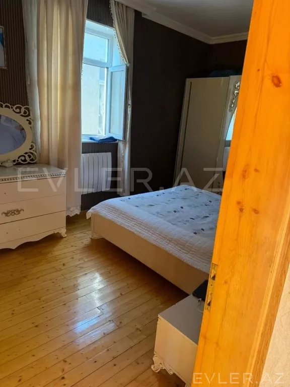 Satılır, həyət evi/villa