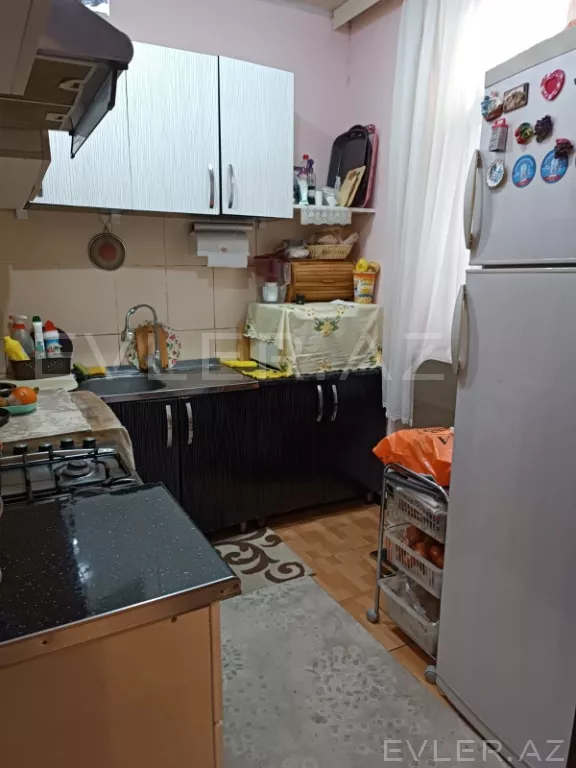 Satılır, köhnə tikili
