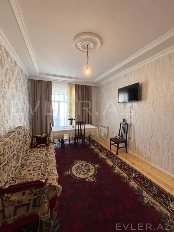 Satılır, həyət evi/villa