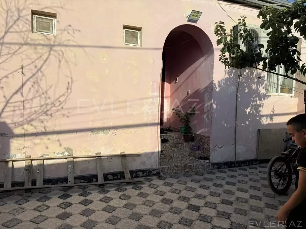 Satılır, həyət evi/villa