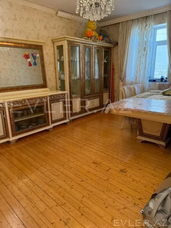 Satılır, həyət evi/villa