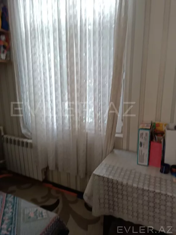 Satılır, köhnə tikili