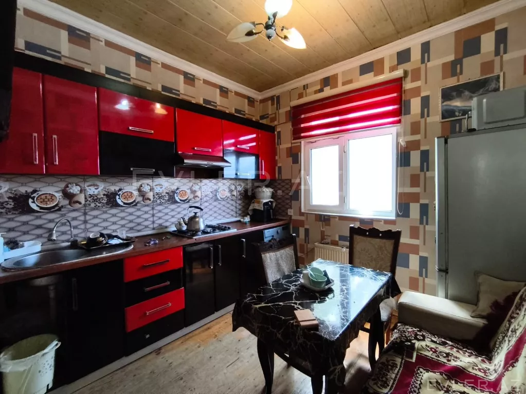 Satılır, həyət evi/villa