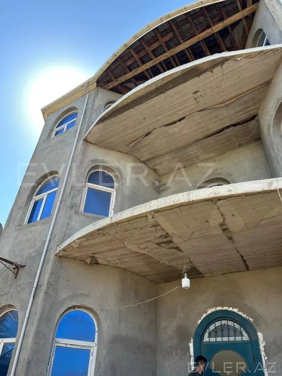 Satılır, həyət evi/villa