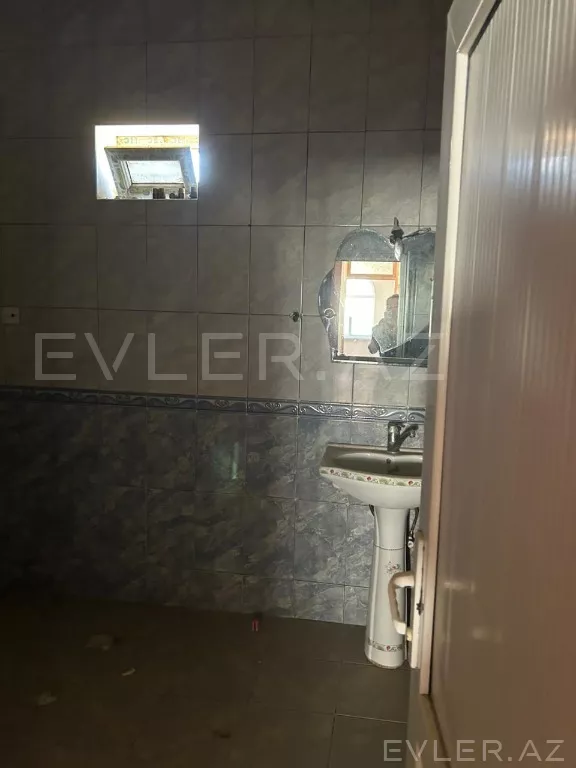 Satılır, həyət evi/villa