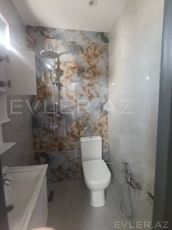 Satılır, həyət evi/villa