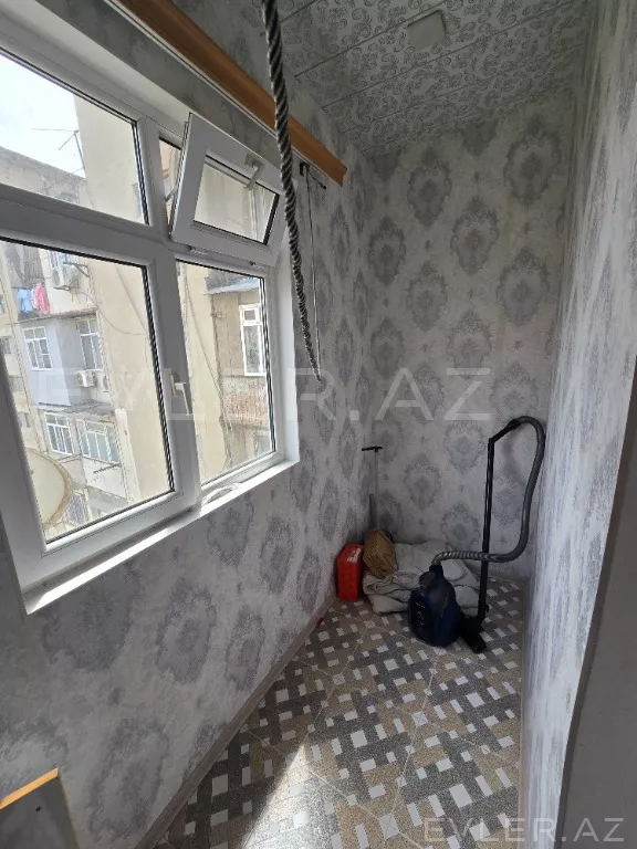 Aylıq, köhnə tikili