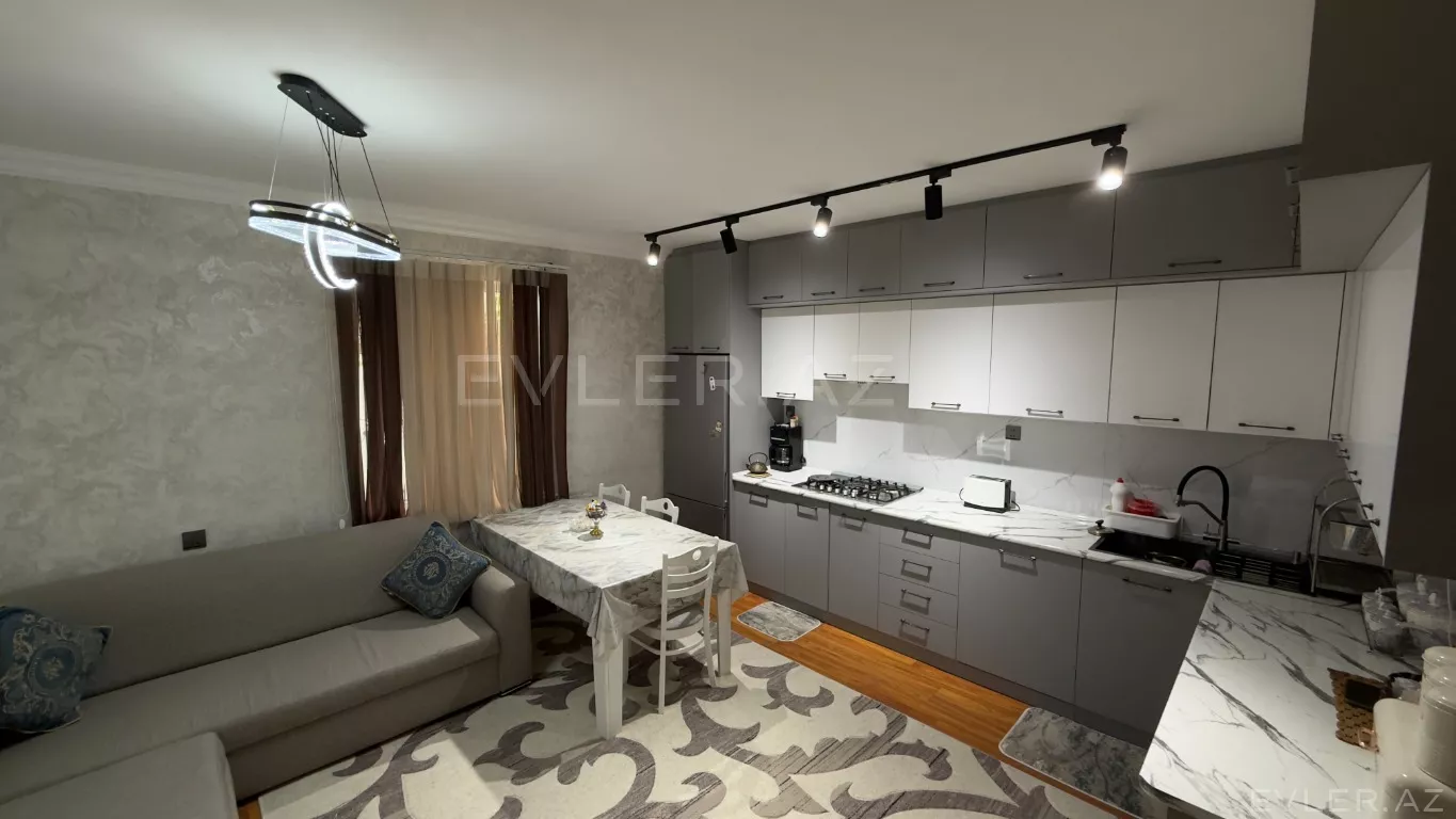 Satılır, həyət evi/villa