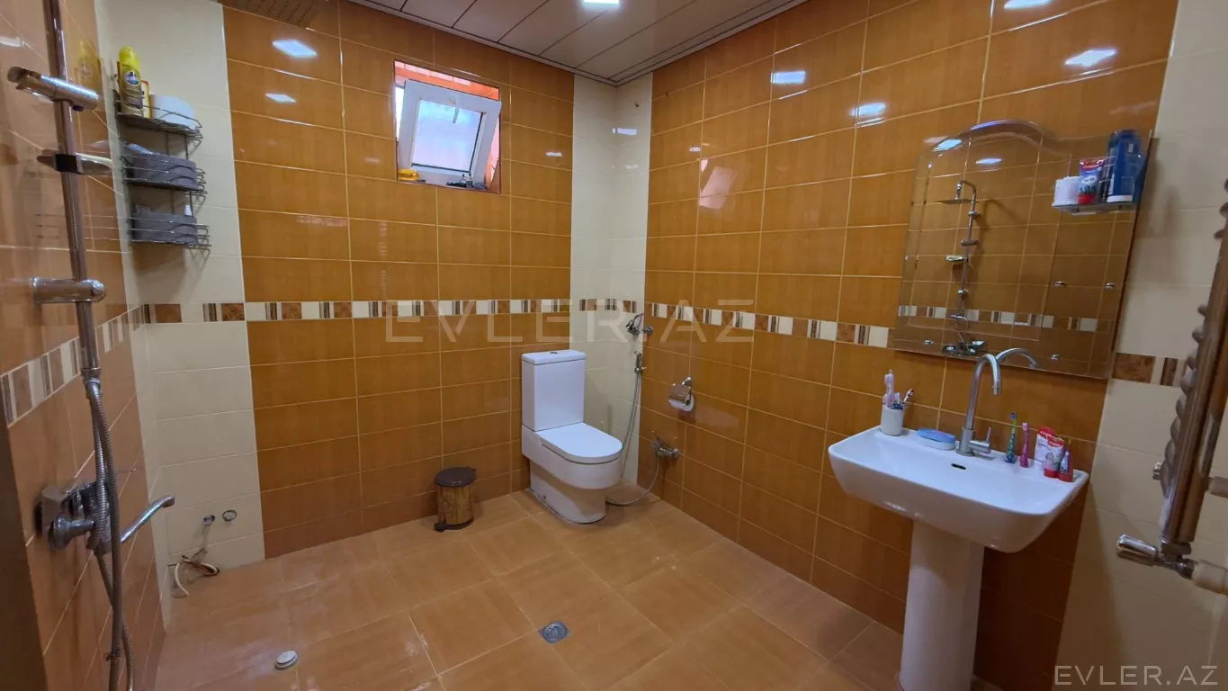 Satılır, həyət evi/villa