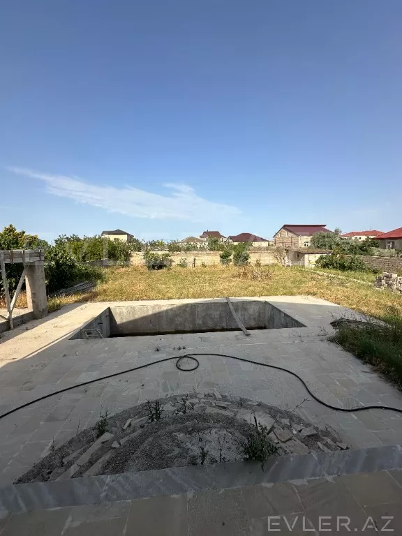 Satılır, həyət evi/villa