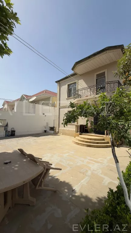 Satılır, həyət evi/villa