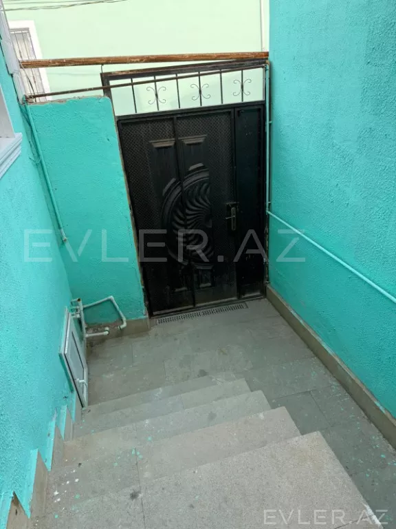 Satılır, həyət evi/villa