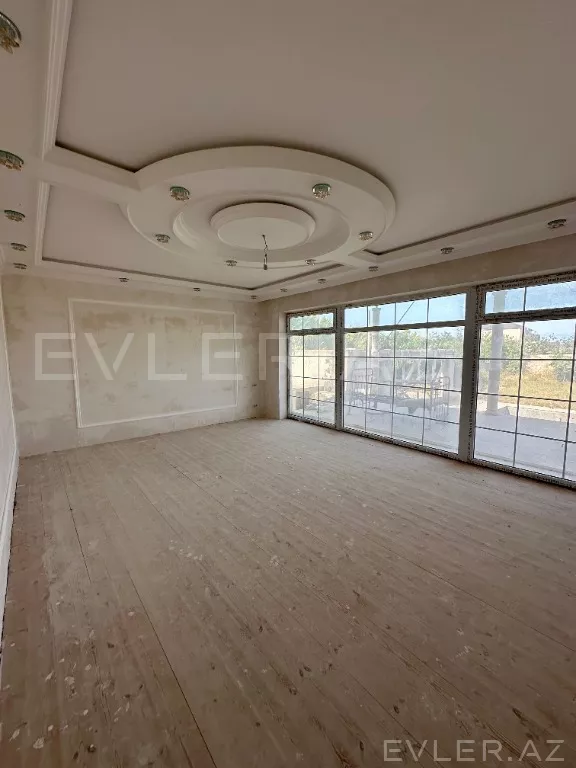 Satılır, həyət evi/villa