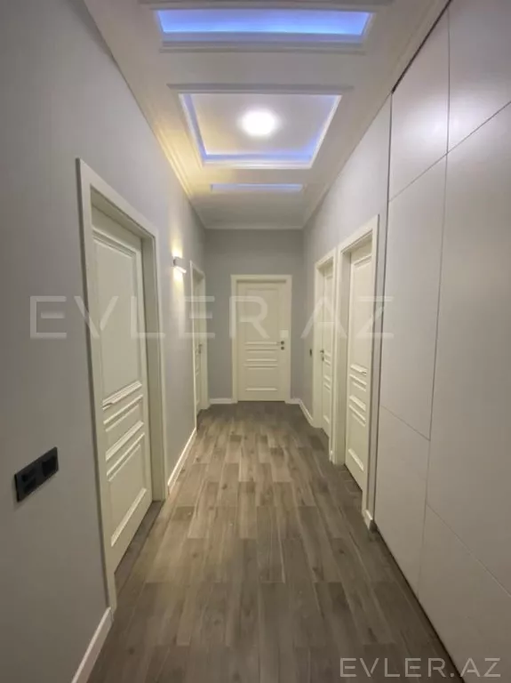 Satılır, köhnə tikili