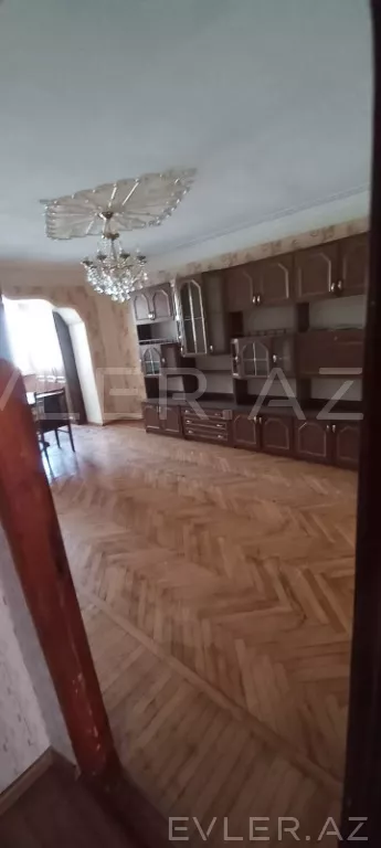 Aylıq, köhnə tikili