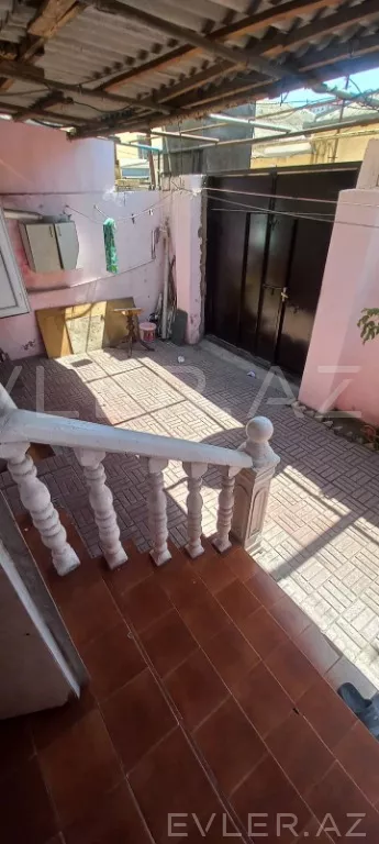 Aylıq, köhnə tikili
