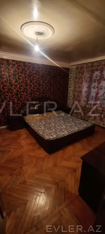 Aylıq, köhnə tikili
