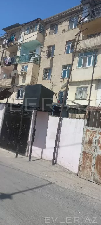 Aylıq, köhnə tikili