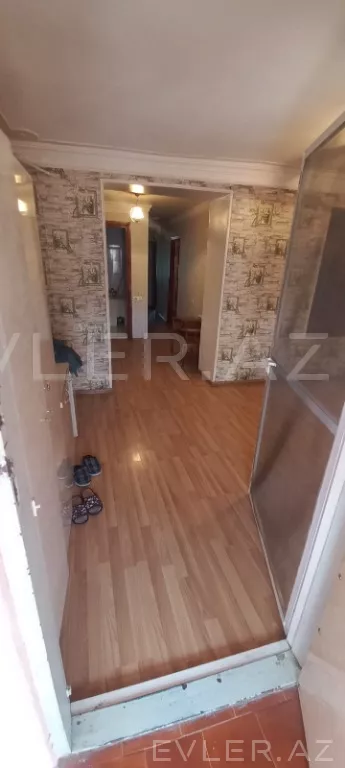 Aylıq, köhnə tikili