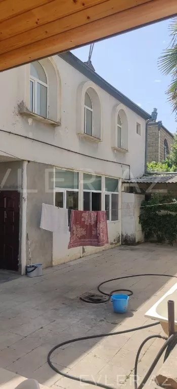 Satılır, həyət evi/villa