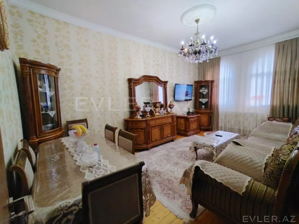 Satılır, həyət evi/villa