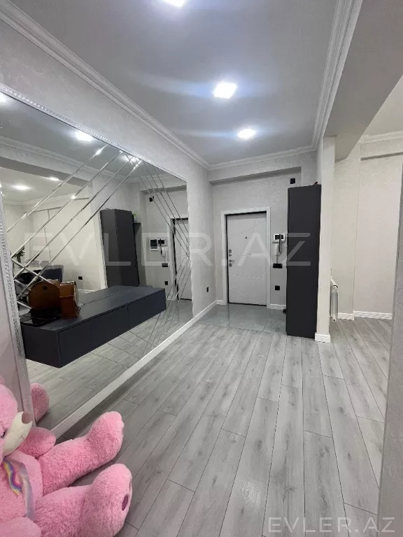 Satılır, yeni tikili