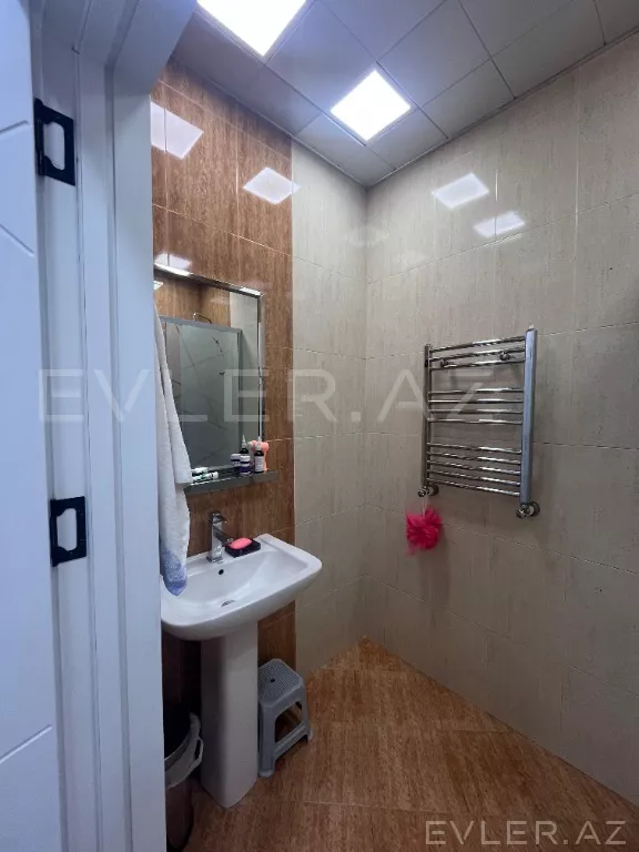 Satılır, yeni tikili