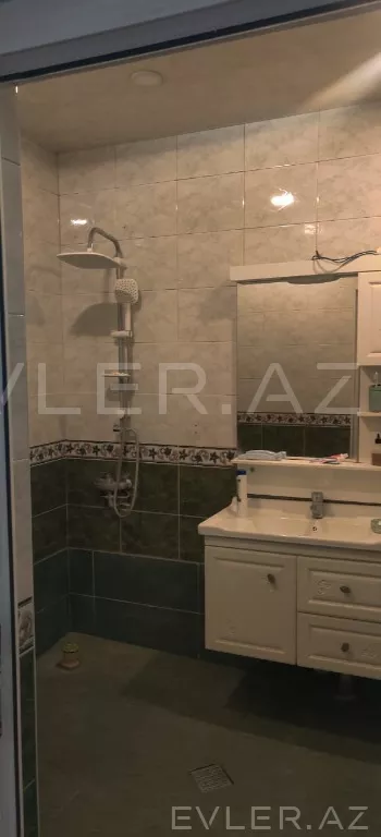 Satılır, həyət evi/villa