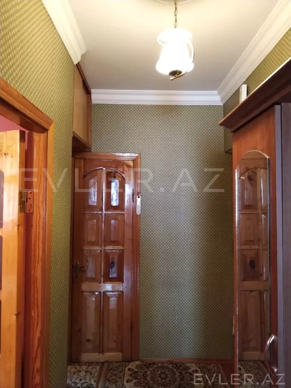 Aylıq, köhnə tikili