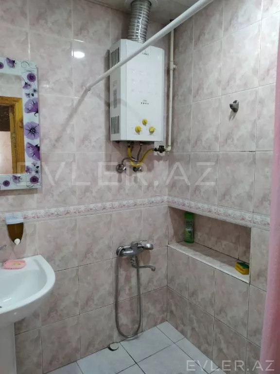 Aylıq, köhnə tikili