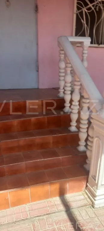 Aylıq, köhnə tikili
