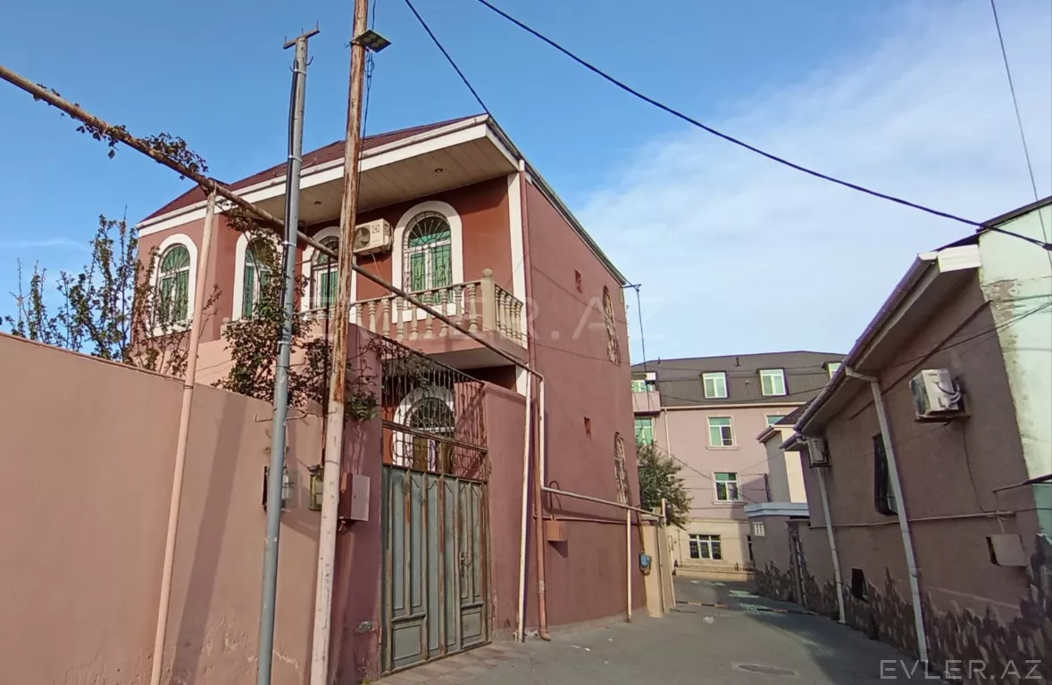 Satılır, həyət evi/villa