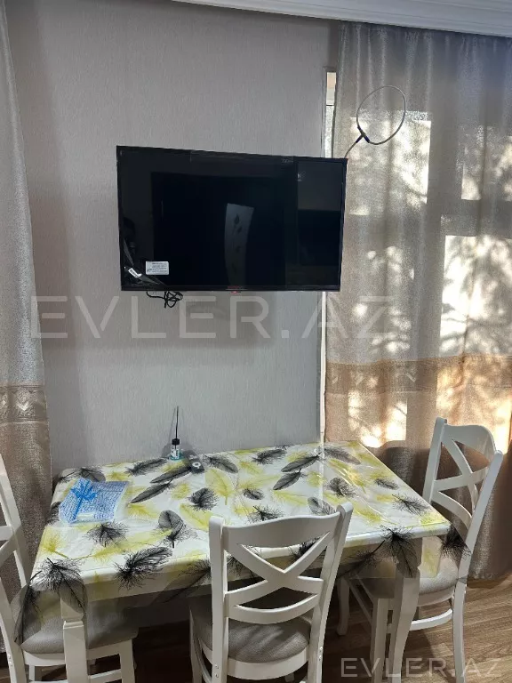 Satılır, köhnə tikili