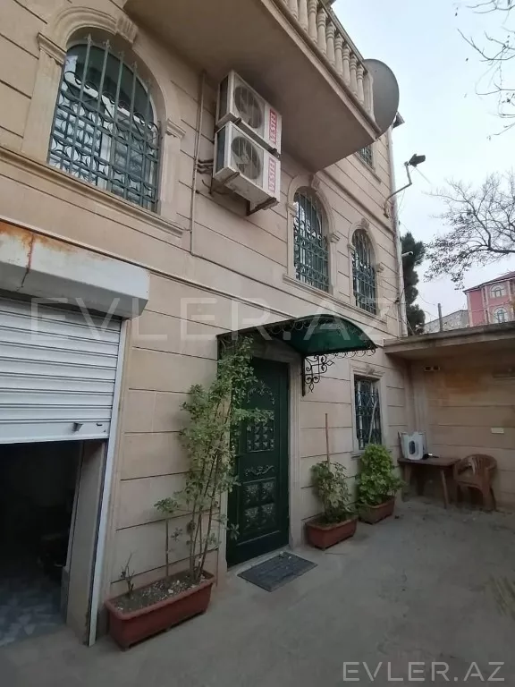 Satılır, həyət evi/villa