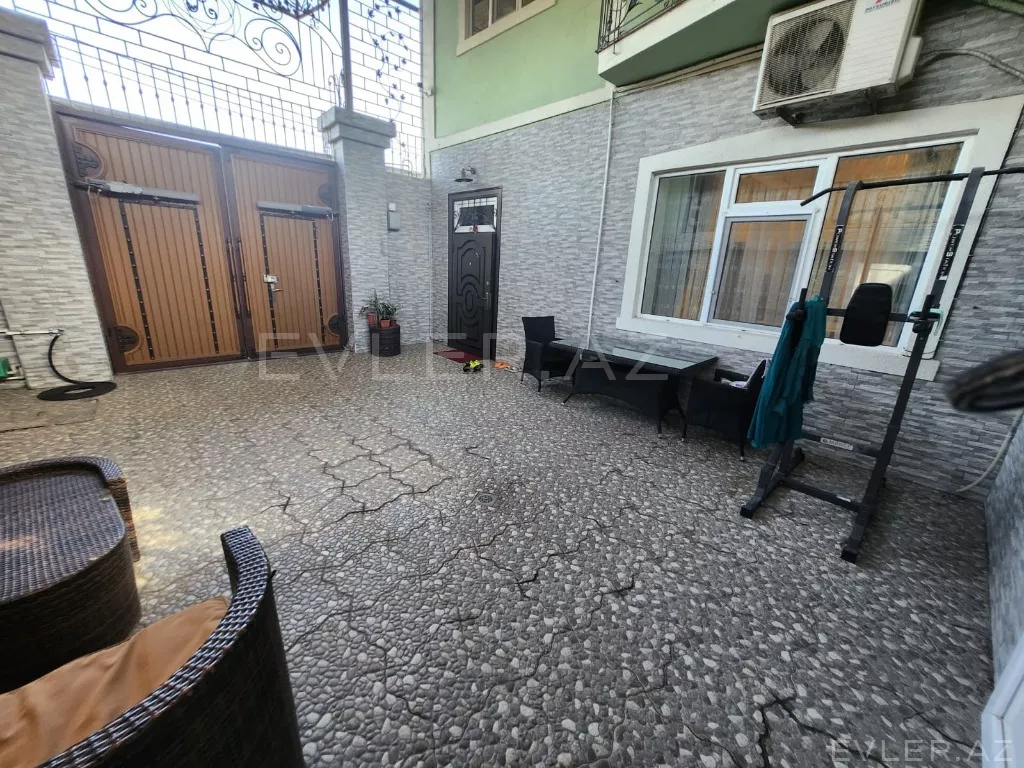 Satılır, həyət evi/villa