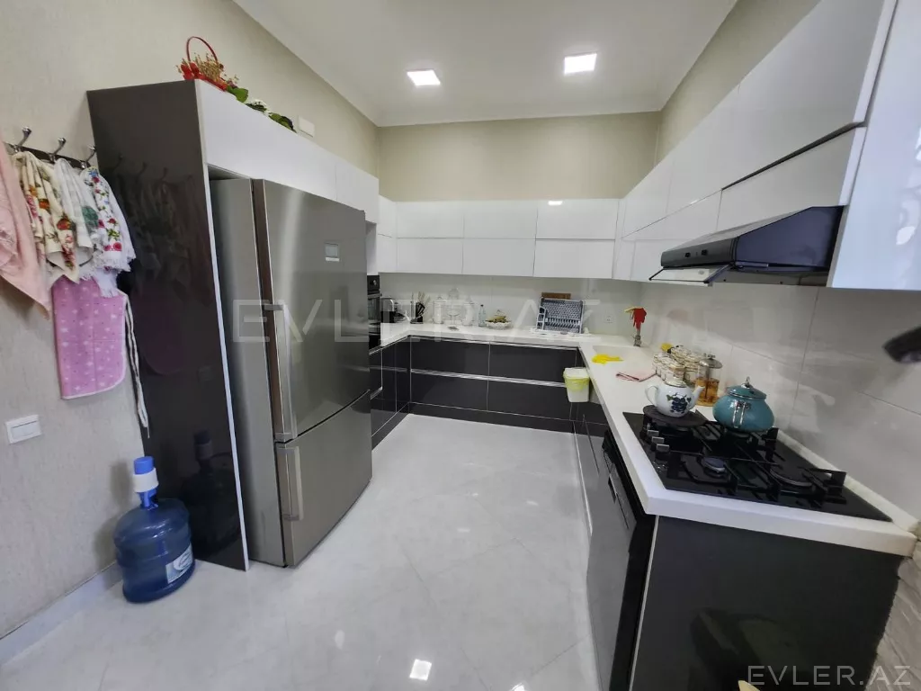 Satılır, həyət evi/villa