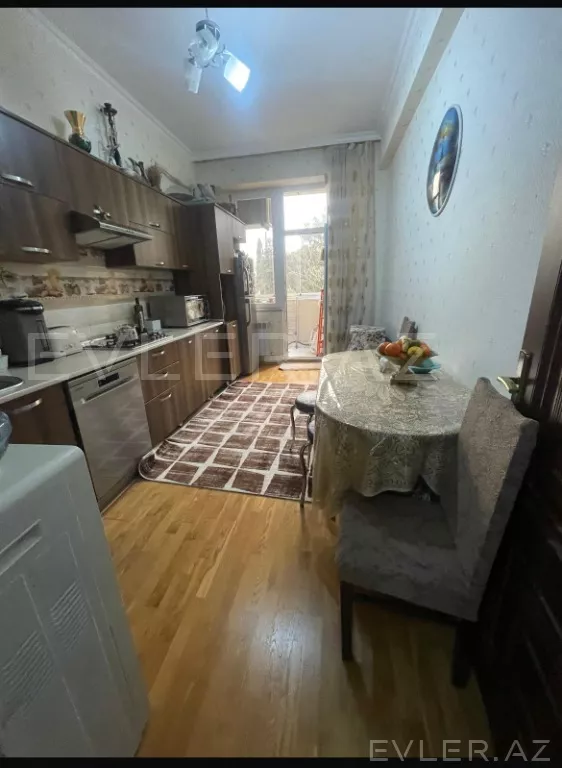 Satılır, yeni tikili