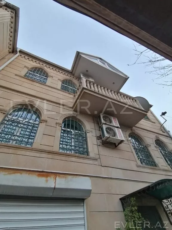 Satılır, həyət evi/villa