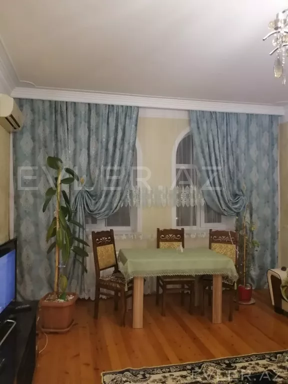Satılır, həyət evi/villa