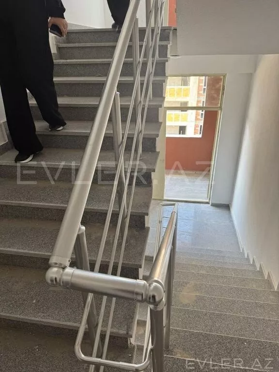 Satılır, yeni tikili