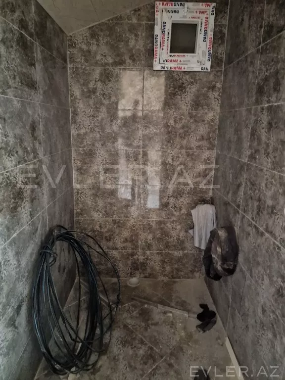 Satılır, həyət evi/villa