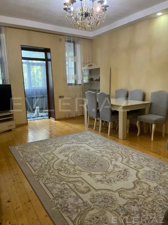 Satılır, həyət evi/villa